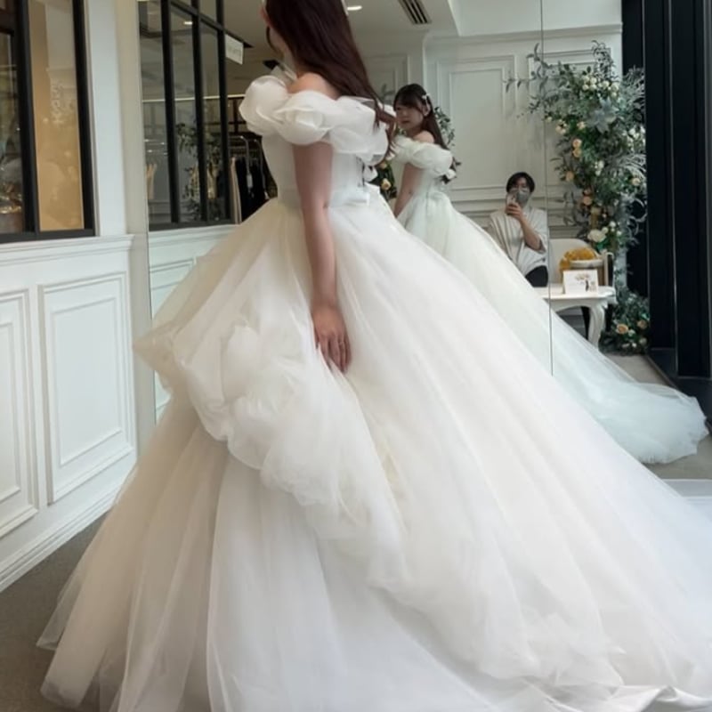 ホワイトウェディングドレス オフショルダー 楽天市場】ウェディングドレス オフショルダー ボートネック