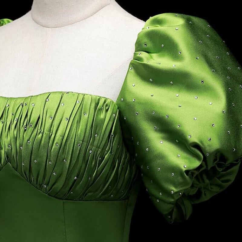 高品質！パーティードレス 緑 スクエアネック Disneyプリンセスライン