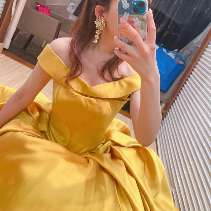 【髪飾りセット】イエローオフショルダーサテンロングドレス 2278630132.jpeg?1717127237