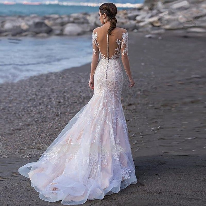 大人気上昇 結婚 ウエディングドレス 薄シャンパンの色 短トレーン