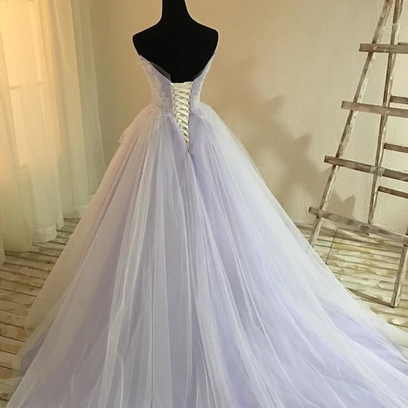 輝きが美しいプリンセスラインウェディングドレス ドレスワンピース 