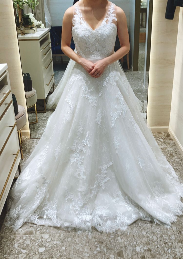 ウェディングドレス高品質！ ウェディングドレス 3D立体レース刺繍 取り外し袖 結婚式