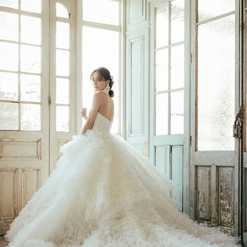 豪華！ ウェディングドレス 柔らかく重ねたチュールスカート ベア