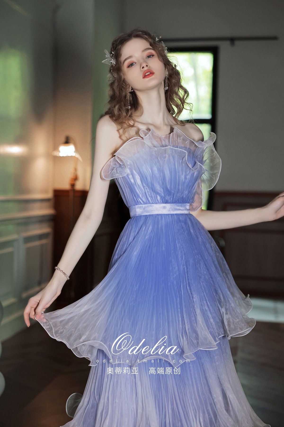 高品質！かわいい カラードレス 水色 グラデーション ベアトップ 2次会/結婚式 エレガント 憧れのドレス