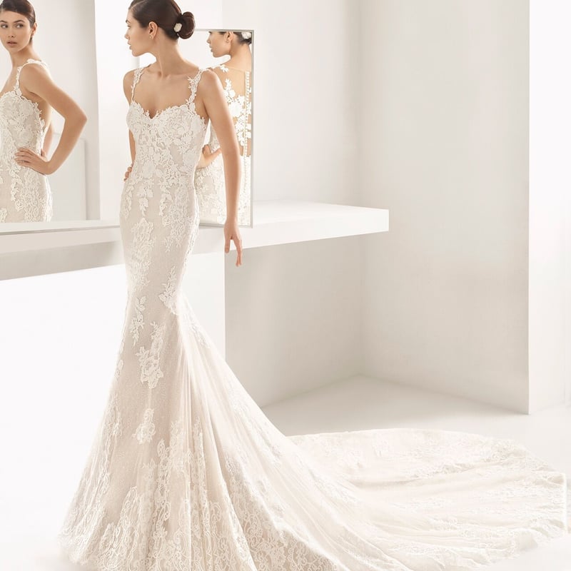 高品質！総レース ウエディングドレス キャミソール 華やかなトレーン  