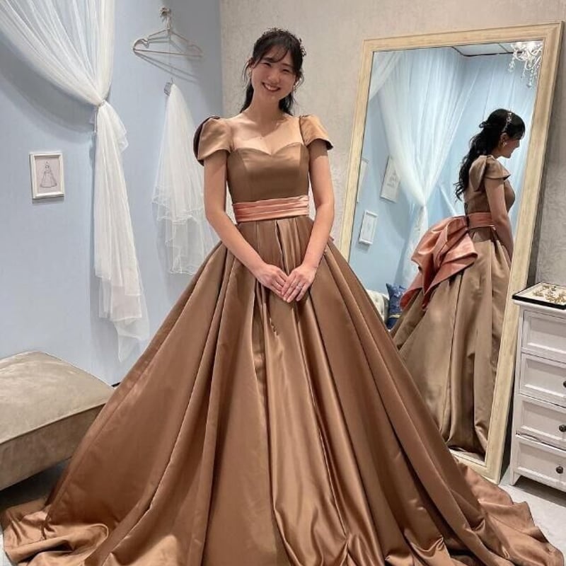 パーティードレス コーヒーの色 フレンチスリーブ ラッフルフリル