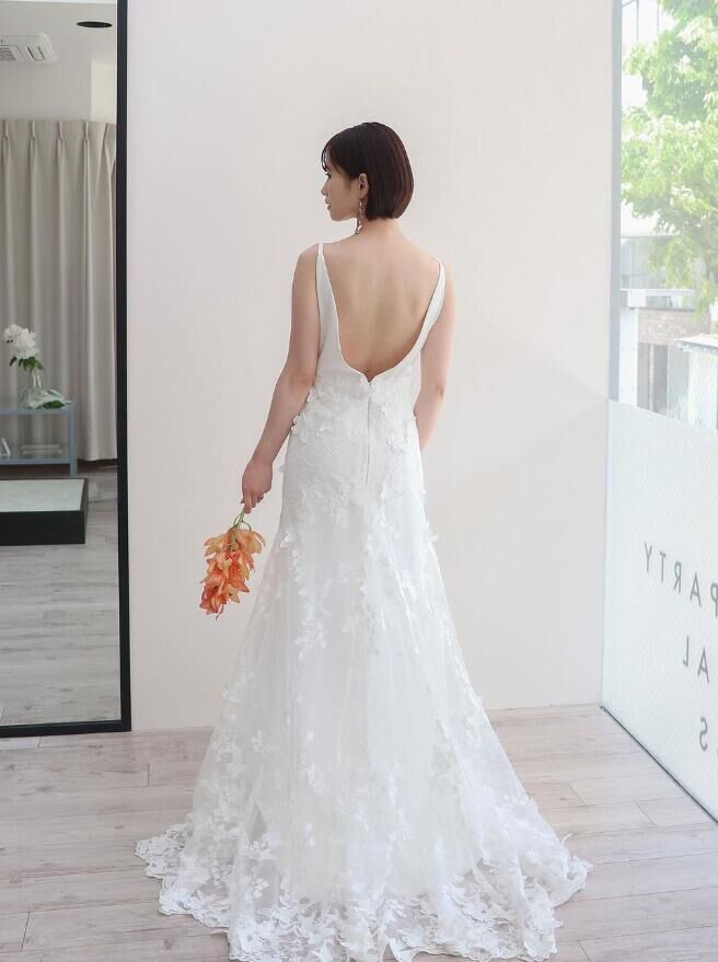 ウエディングドレス キャミソール 流れる透け花レース バックレス  
