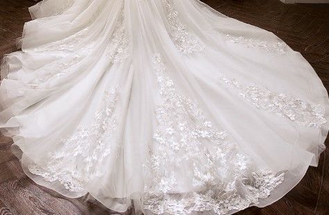 ☆とん☆　ホワイト Aライン ウェディングドレス　シルクオーガンジー ☆とん様専用☆ ホワイト Aライン ウェディングドレス シルク