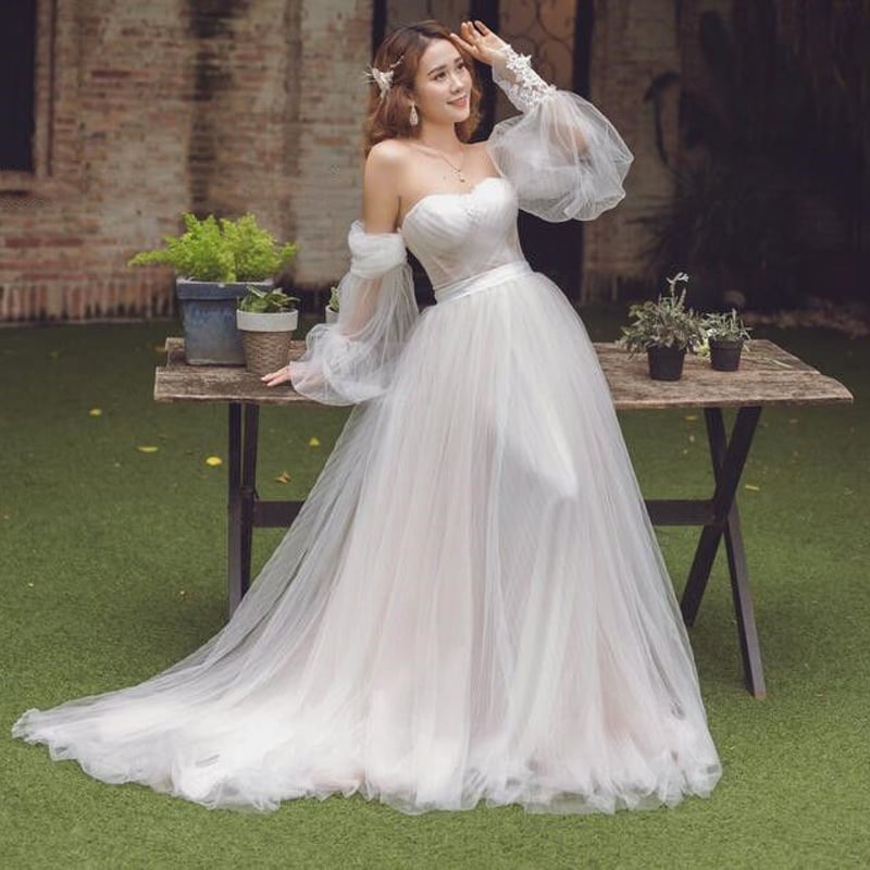 フランス風 ベアトップ ホワイト ウエディングドレス プリンセスライン  