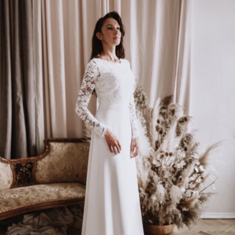 フランス風 ドレス 高級イタリアサテン Aライン 美しい花レース 床付く  