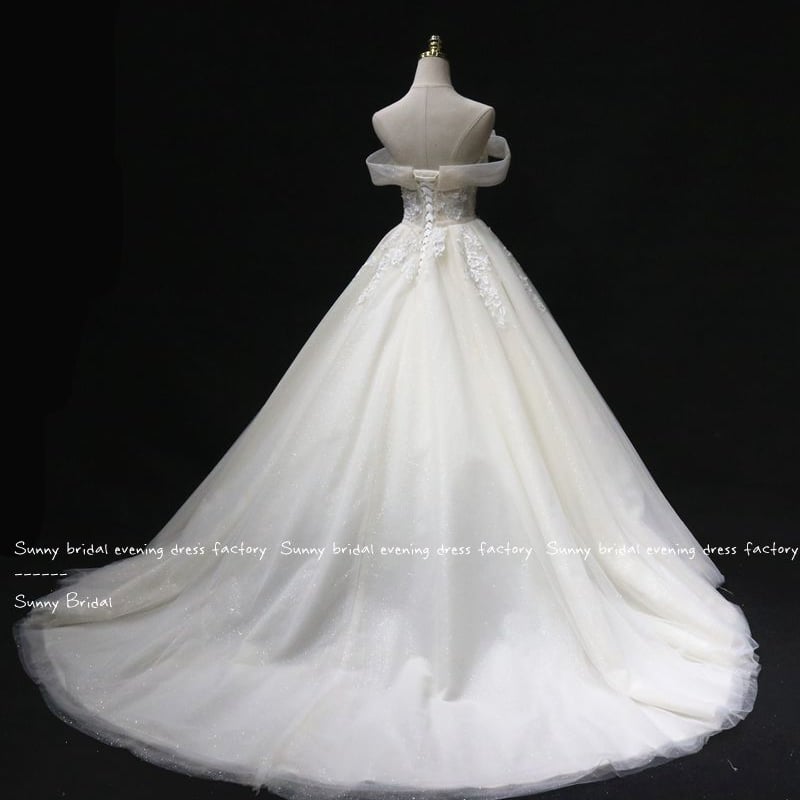 高品質！オフショル ウエディングドレス オフホワイト3D立体