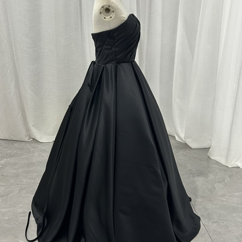 カラードレス ブラック 編み上げ 光沢サテン 床付く ビスチェドレス