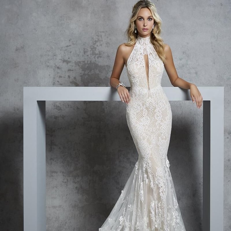 高品質！ウエディングドレス 深Vネック 背中見せ セクシー マーメイド