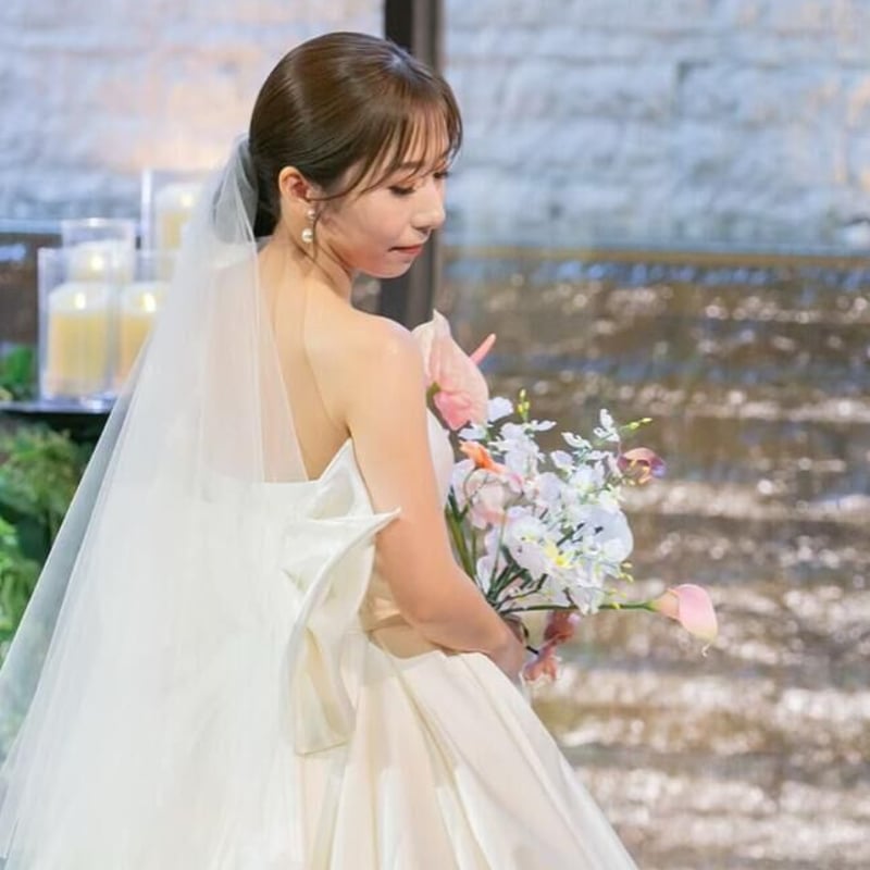 ウエディングドレス ふっくら柔らかなバックリボン ソフトチュール  