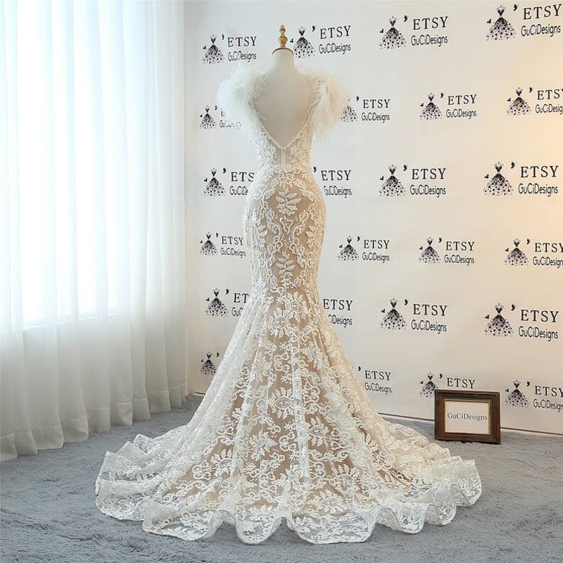 未使用傷あり☆エレガントなホワイトビーズ刺繍マーメイドドレス 未使用傷あり☆エレガントなホワイトビーズ刺繍マーメイドドレス