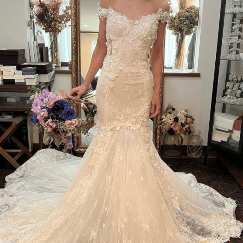 ウェディングドレス ソフトエレガント オフショルダー 贅沢な小花総  