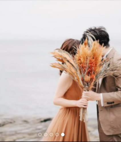 トレンドのテラコッタ色 パーティードレス Vネックドレス