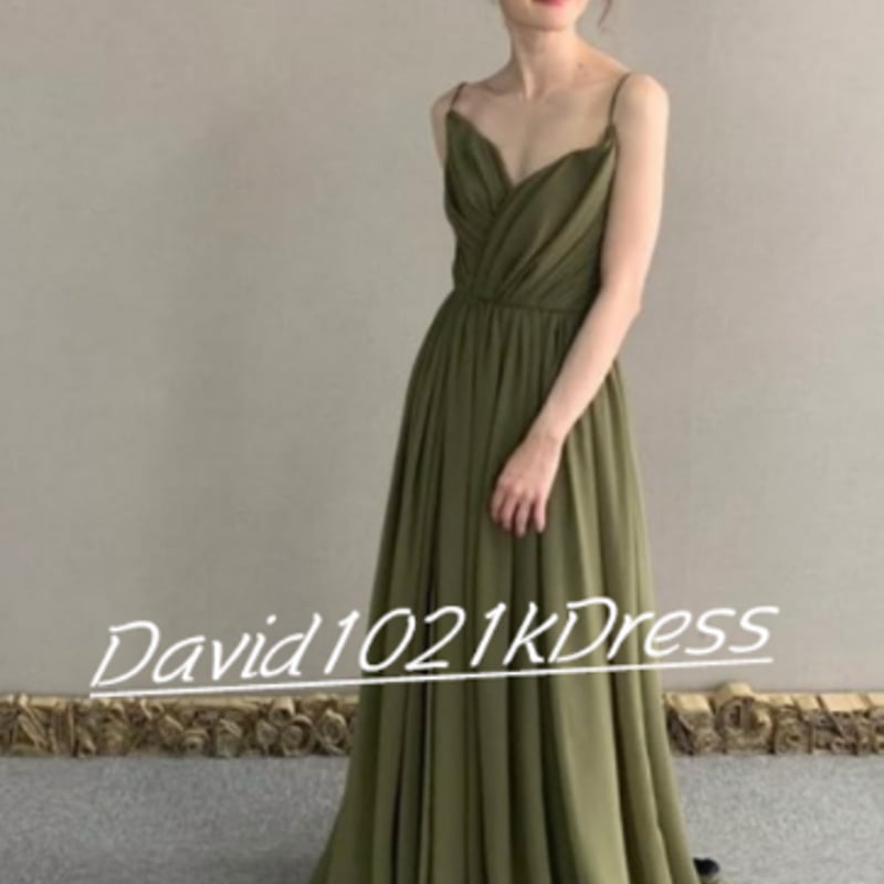 エレガント パーティードレス ピスタチオカラー 背中見せ ロケ撮  