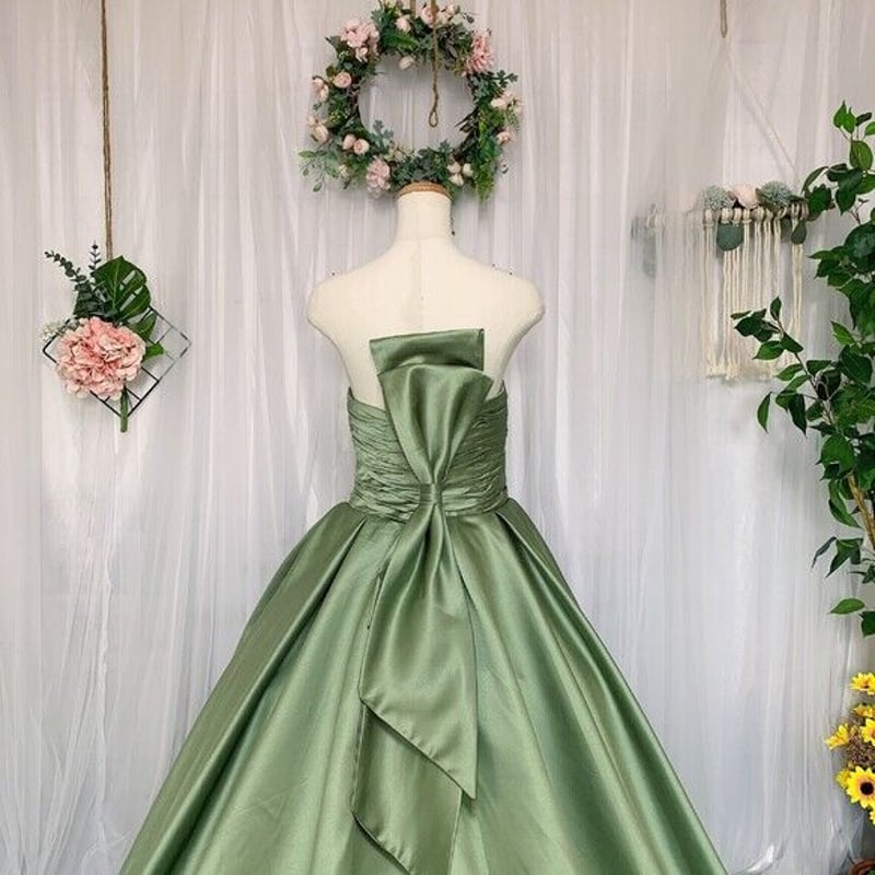 【DRESS PRODUCTION】オリーブグリーンのサテンカラードレス グリーンカラードレス、サテンカラードレス、ウェディングドレス