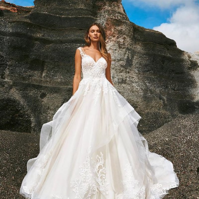 抜群のおしゃれ見え ウエディングドレス セクシー 背中見せ オン