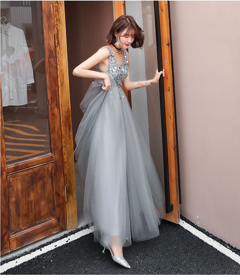 スパンコールが煌びやかでオシャレな柄のベア イブニングドレス スパンコールが煌びやかでオシャレな柄のベア イブニングドレス