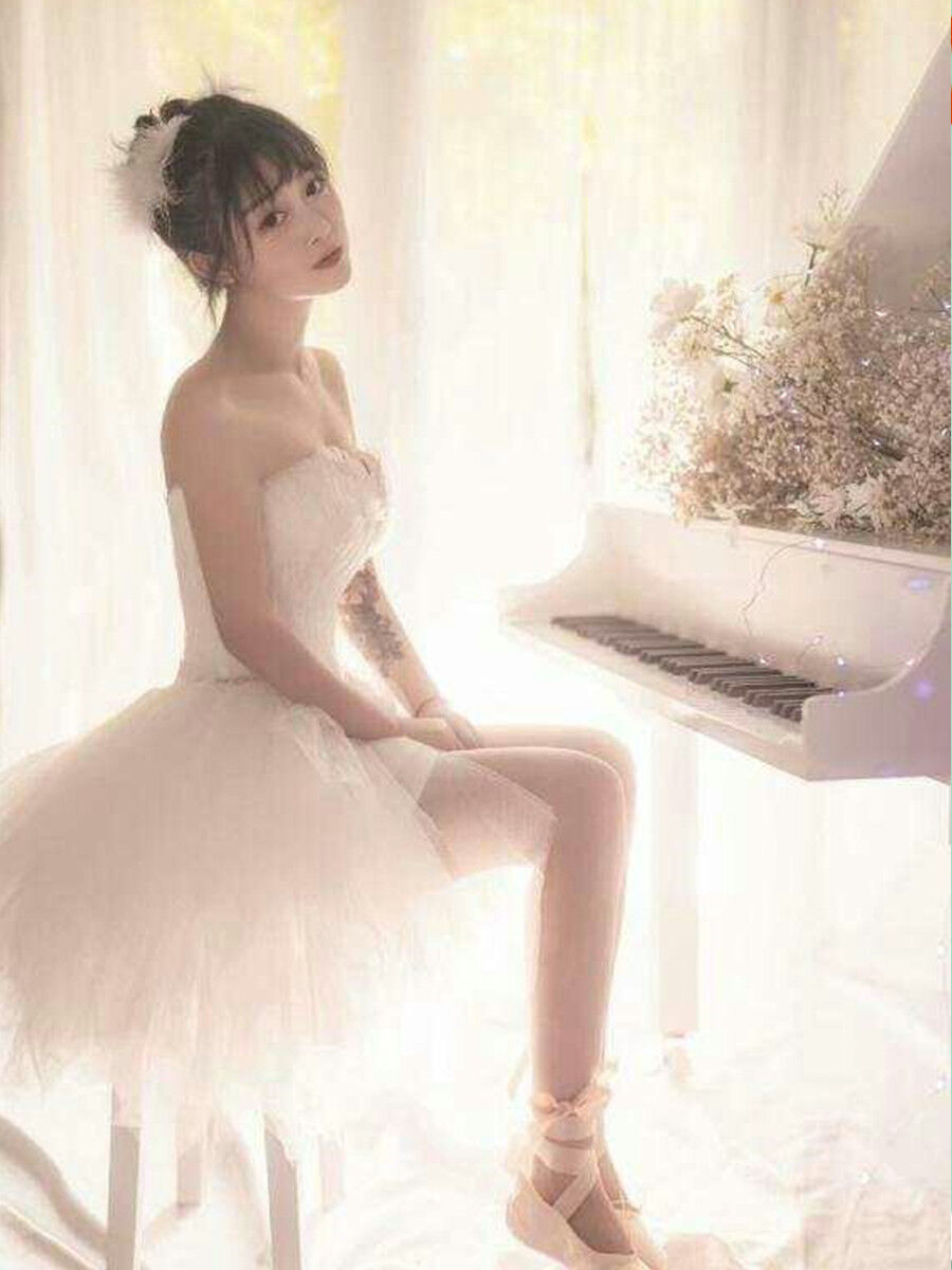 大人気上昇 ベアトップ パーティードレス オフホワイト ソフトチュール  