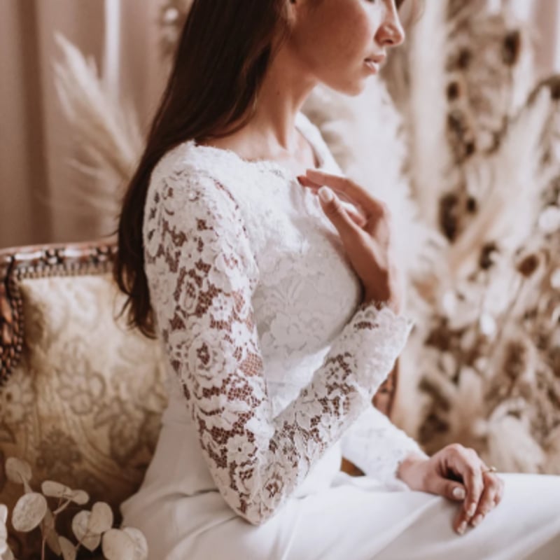 フランス風 ドレス 高級イタリアサテン Aライン 美しい花レース 床付く  