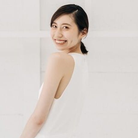 シアーな美しさ パーティードレス ホワイト ノースリーブ  細見えシルエット