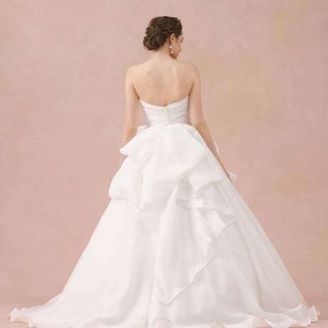 ウエディングドレス ベアトップ ふんわりシフォン  トレーン/ロング /披露宴/結婚式