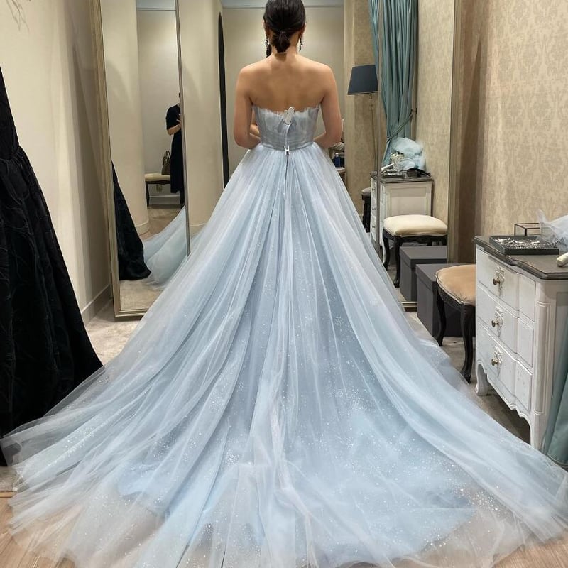 爽やかで優しいブルー カラードレス ふわふわ袖 キラキラチュール 花嫁  