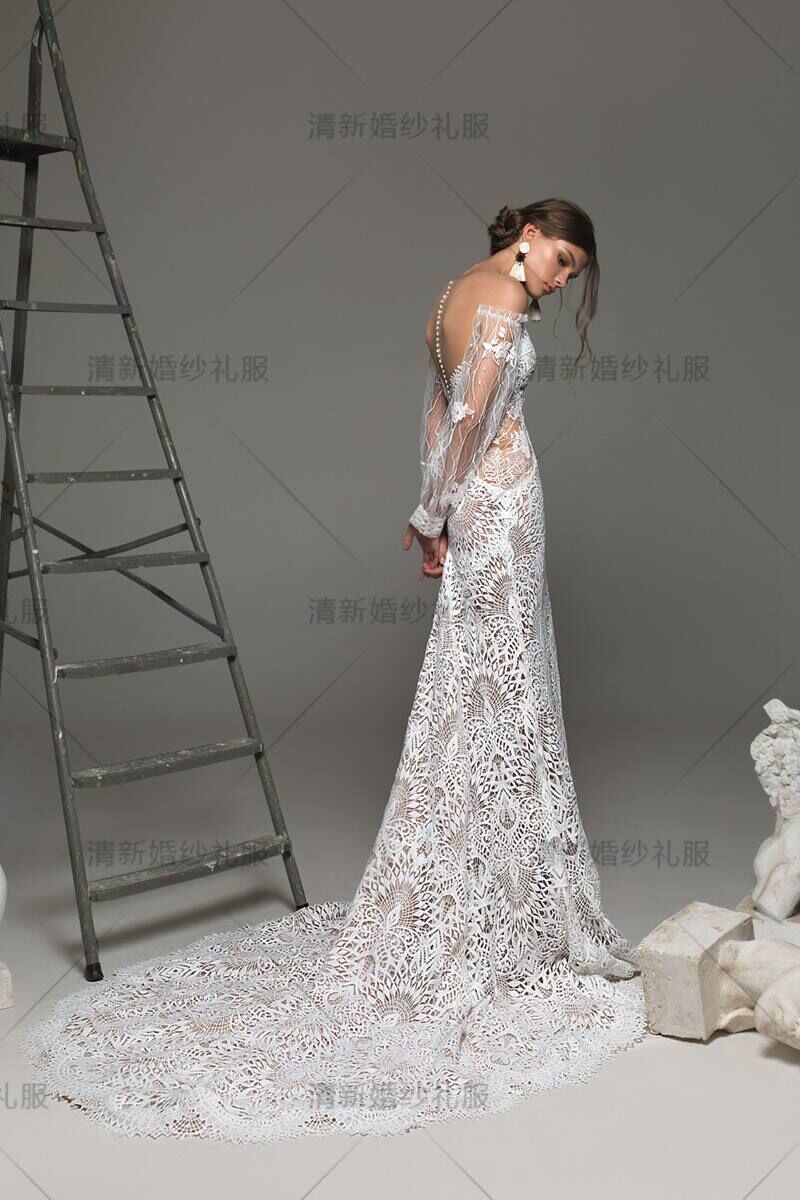 最終値下げ！【新品未使用】ウェディングドレス　豪華　エレガント　クラシカル ウェディングドレス 高級感たっぷりのふんわりタイプ プリンセスライン