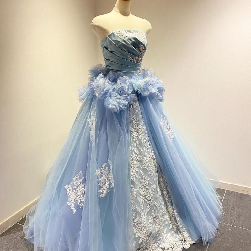 フラワーモチーフ3D刺しゅうフィット＆フレアドレス