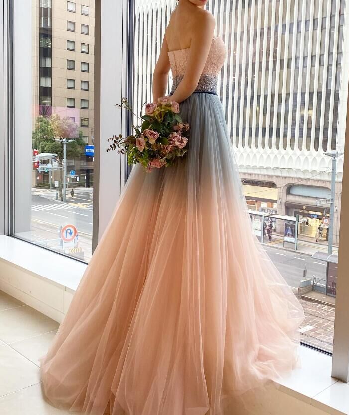 カラードレス グラデーションドレス ベアトップ ファスナー キラキラの  