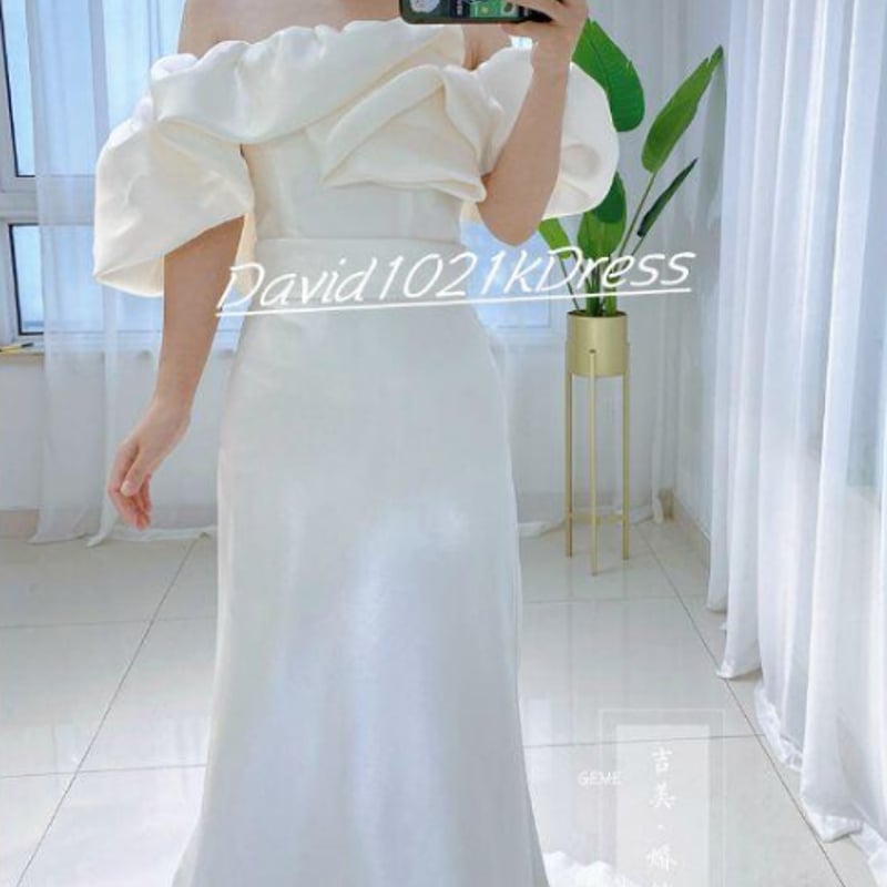 トレンドのオフショルダー ウェディングドレス ベアトップ お呼ばれ  