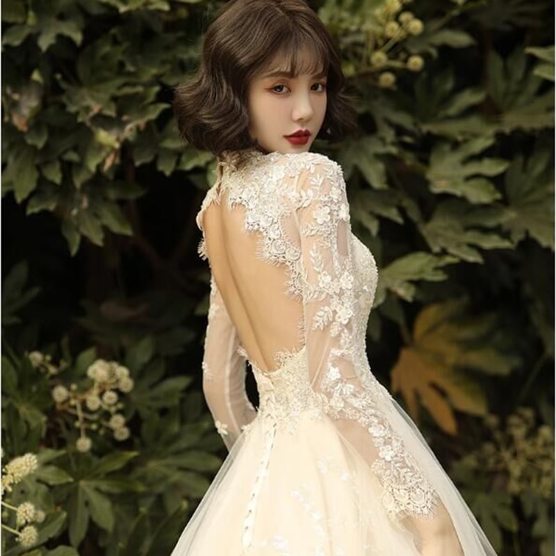 高品質！長袖 ウエディングドレス オフホワイト 背中見せ 華やかな  