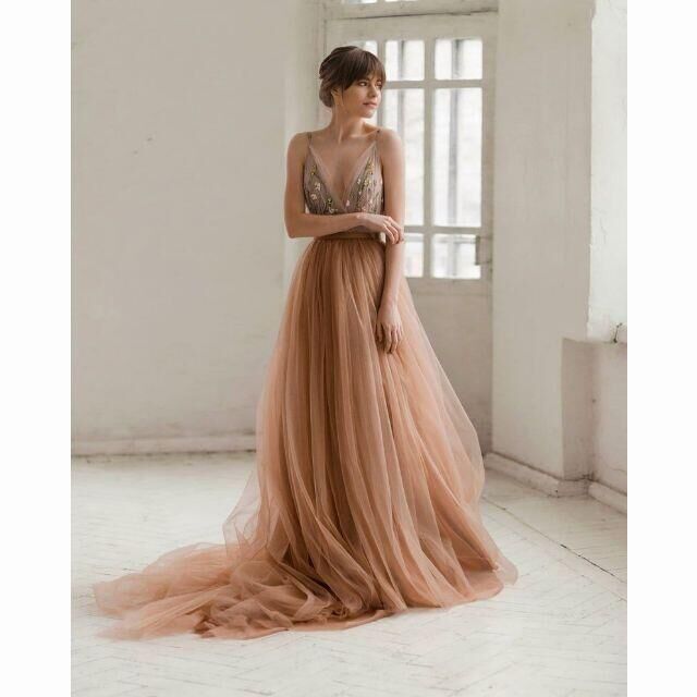 エレガント カラードレス 茶色テラコッタ ソフトチュール 深Vネック  