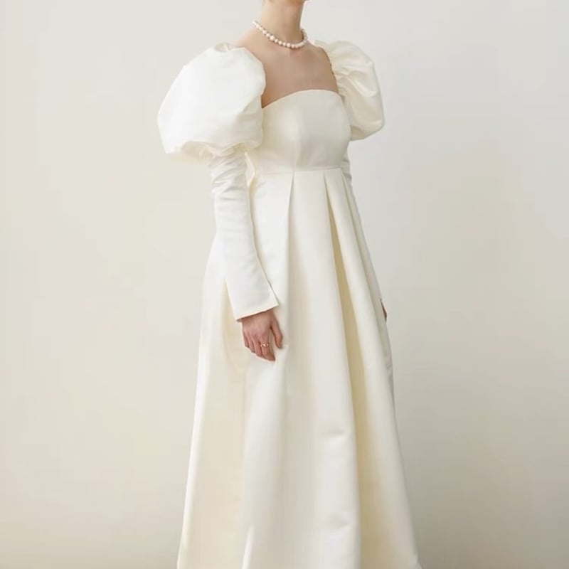 ウエディングドレス エンパイアライン ロングパフスリーブ 9号 日本製【K40】 ウエディングドレス エンパイアライン ロングパフスリーブ 9号 日本製