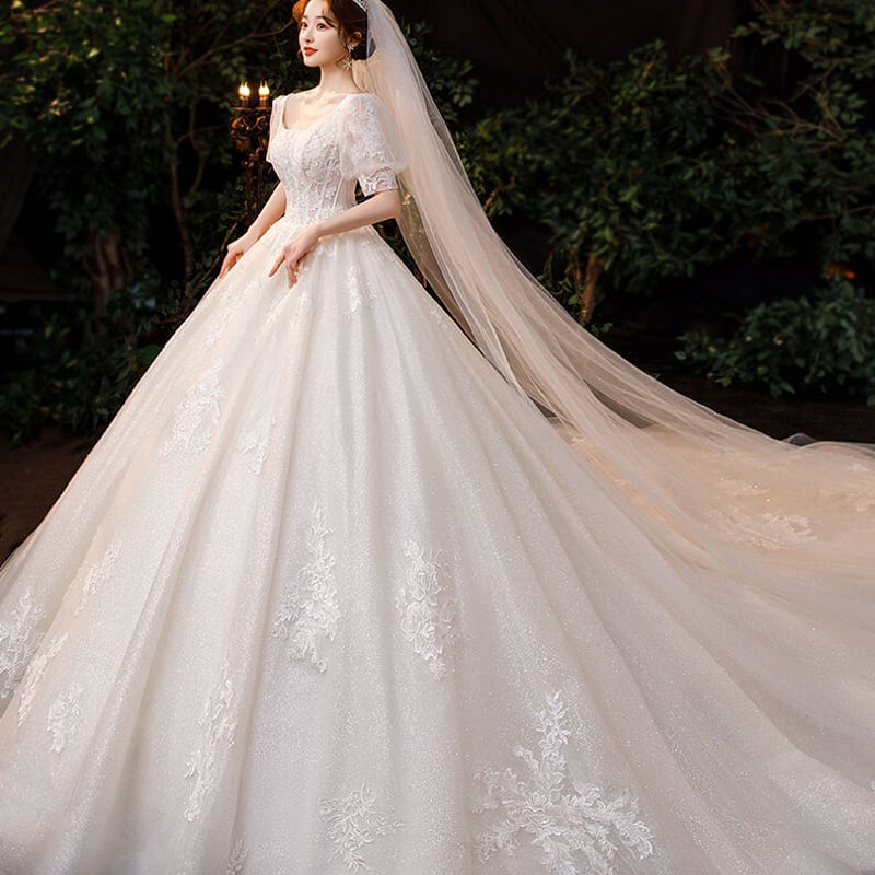 豪華！ウエディングドレス ボートネック 姫袖 華やかなトレーン