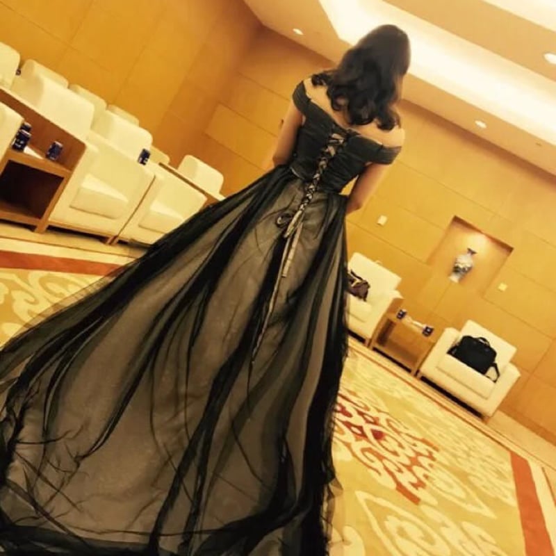 高貴 トレーン長いブラックウェディングドレス ドレスワンピース結婚式 