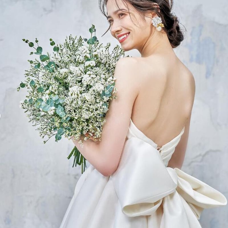 ウェディングドレス ふっくら柔らかなバックリボン ベアトップ  