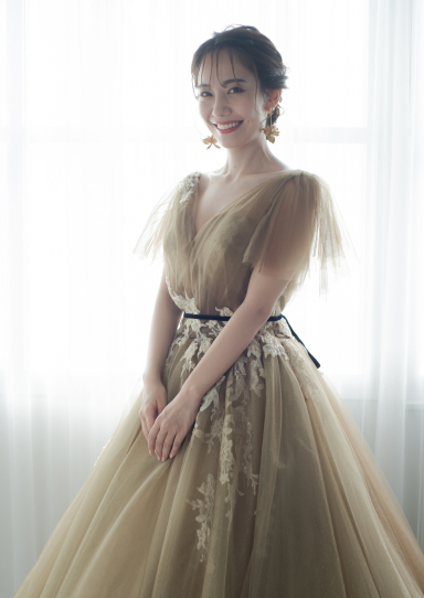 カラードレス グリーン ケープ風ドレス ベルト 繊細レース 花嫁  