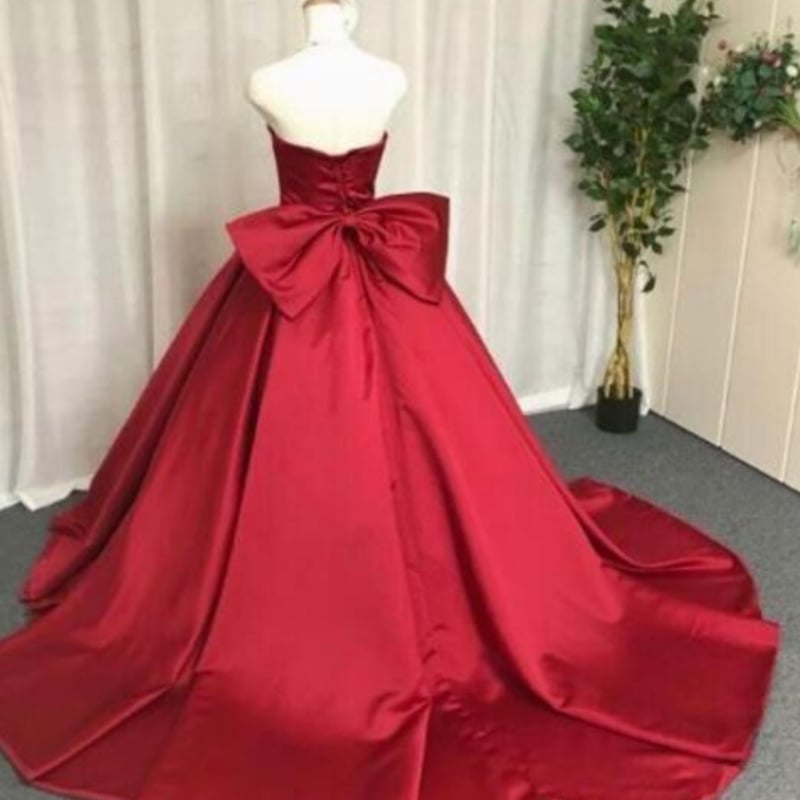 ボルドー色 カラードレス 大きなリボンベアトップ 結婚式 二次会 前  