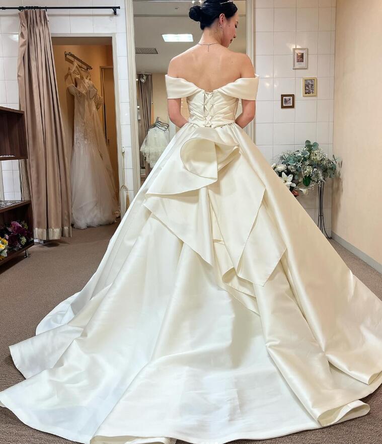 ベージュ フリル付きオフショルダーパーティードレス 楽天市場】＼10%OFFクーポン配布中☆マラソン限定／チュール