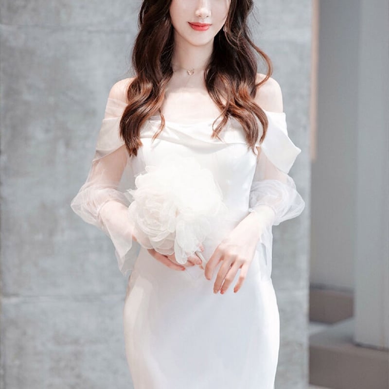 美品！フランス風ウエディングドレス ホワイト オフショル 光沢サテン  