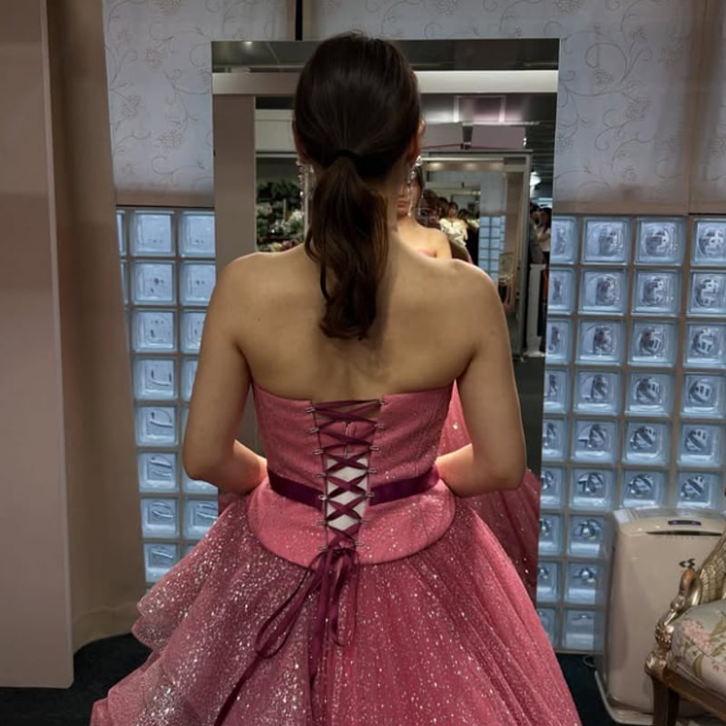 カラードレス ピンク シークインチュール ラッフルフリル 編み上げ