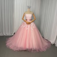 カラードレス  ピンク 繊細なレース  ビスチェドレス  華やかなトレーン 編み上げ サッシュベルト  結婚式  前撮り