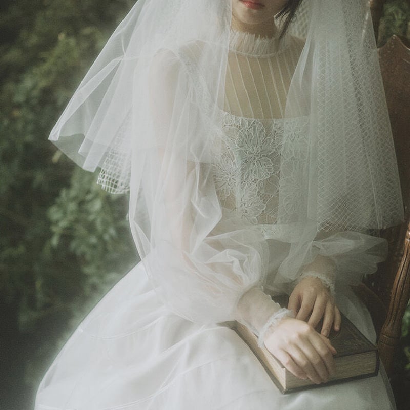 高品質！ ウエディングドレス こぼれ ホワイト ミニトレーン/短  