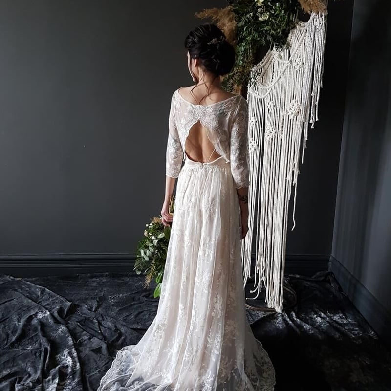 高品質！ウエディングドレス オフホワイト オフショル 3D立体レース  