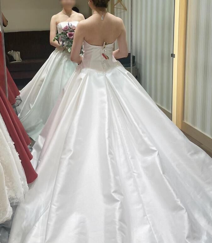 ウェディングドレス 取り外しオフショルダー 憧れのドレス ブライダル