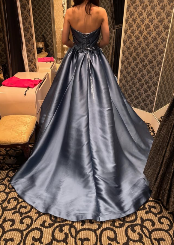 定価約8万円の品❗️ 編み上げリボン 光沢 ブラック タイトドレス 深スリット 高級なサテン ウェディングドレス リボン付き 編み上げ 色変更 サイズ